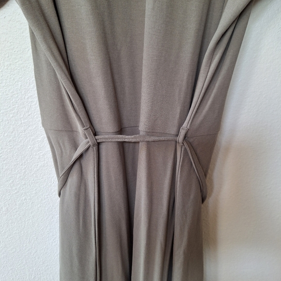 NWT Vince Olive Short Sleeve Square Neck Midi Dress. Womens Size 2X - Picture 7 of 11